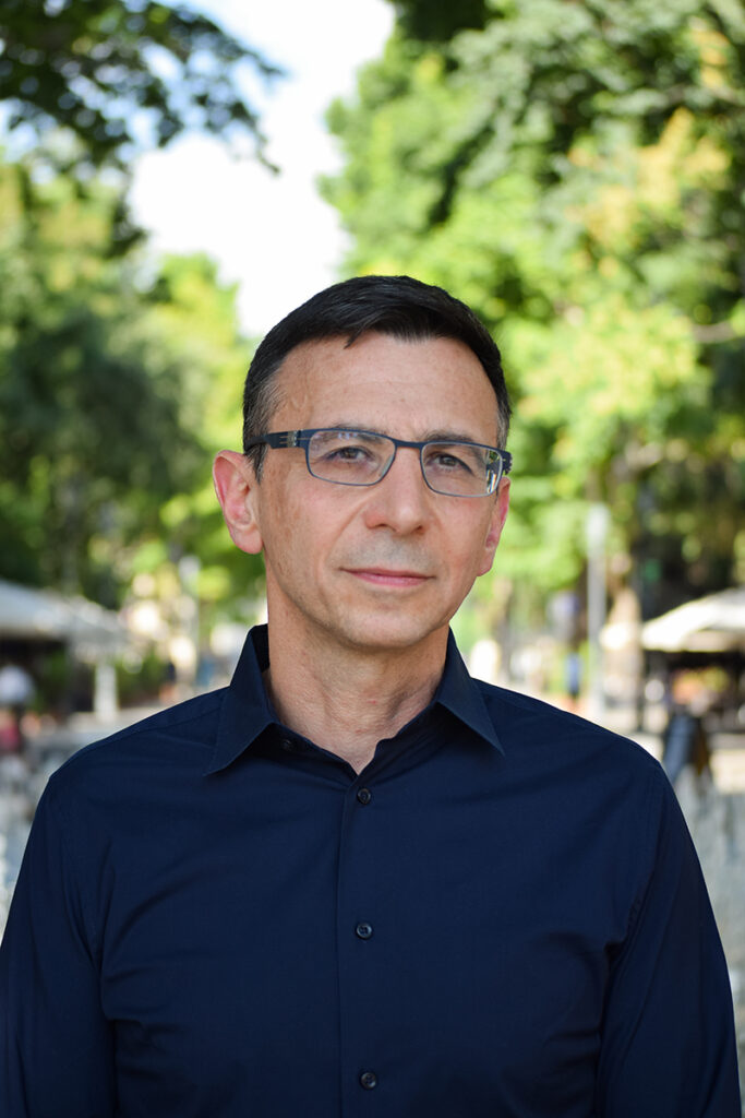 Ara Araz